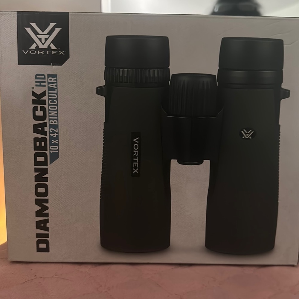 Diamondback binoculars 10 x 42